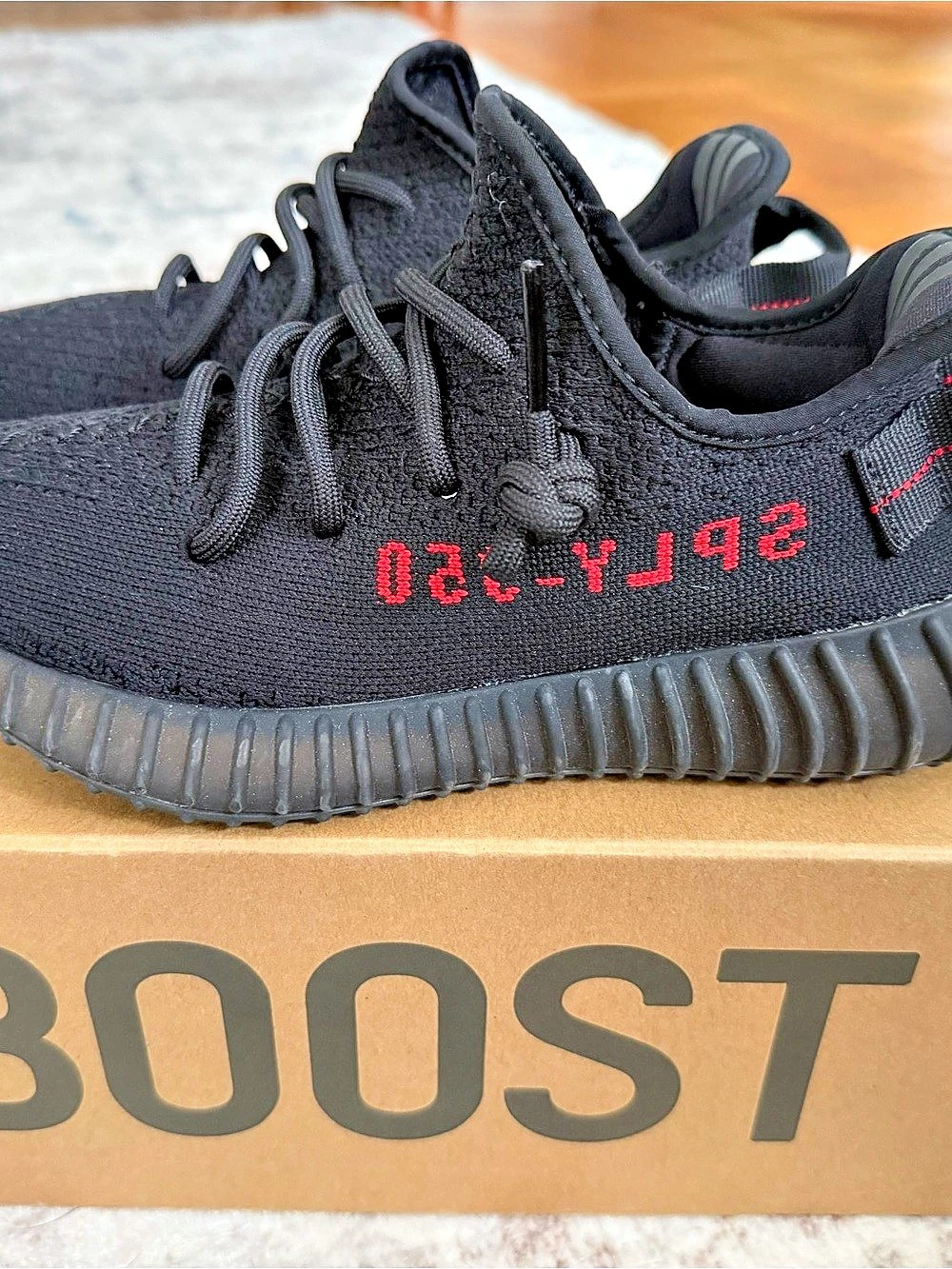 Adidas Yeezy Boost 350 V2 Core Black Red Black US 5 Like New